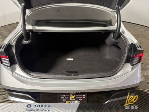 Used 2025 Hyundai Sonata SEL FWD image 12