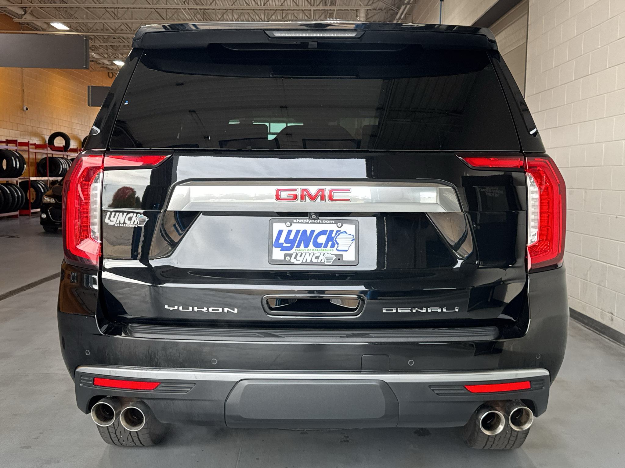 Used 2024 GMC Yukon Denali AWD/4WD image 4