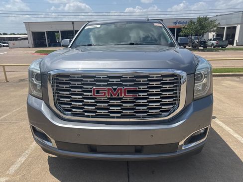 Used 2018 GMC Yukon XL Denali w/ Open Road Package image 2