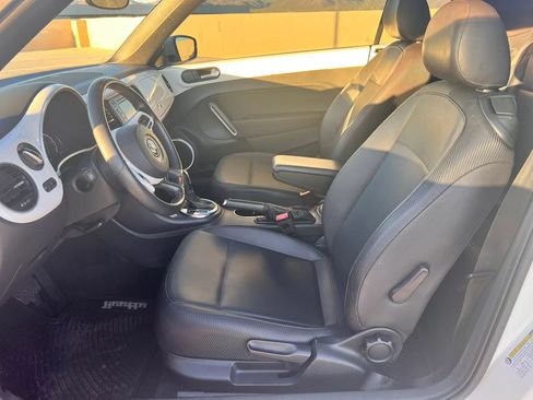 Used 2013 Volkswagen Beetle 2.5 FWD image 16