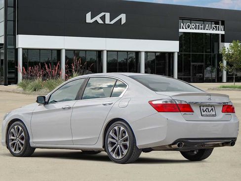 Used 2015 Honda Accord Sport image 5