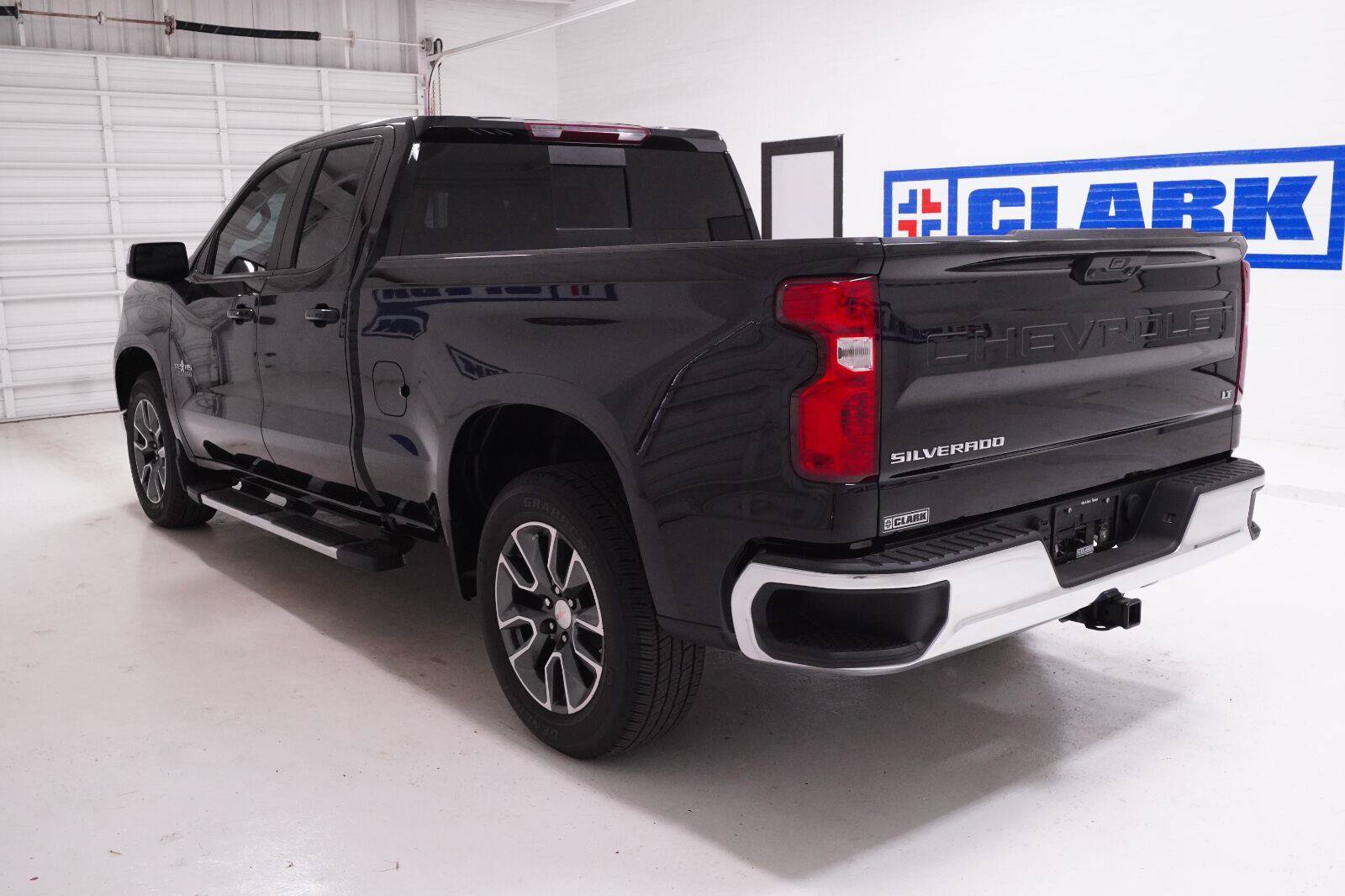 Used 2025 Chevrolet Silverado 1500 LT w/ Texas Edition Plus RWD image 28
