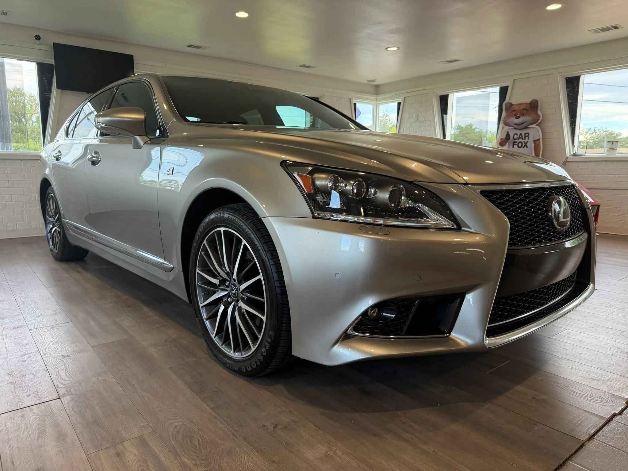 Used 2016 Lexus LS 460 w/ F Sport Package RWD image 5