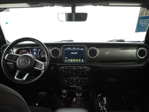 Used 2021 Jeep Wrangler Unlimited Sahara w/ Uconnect 4C Nav & Sound Group AWD/4WD image 13