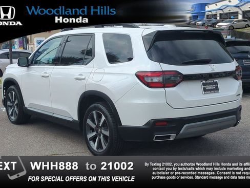Used 2023 Honda Pilot Touring image 7