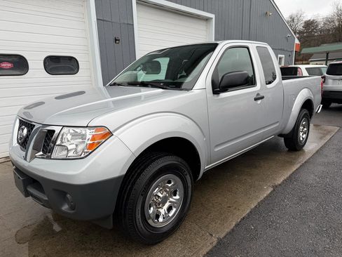 Used 2014 Nissan Frontier S w/ S Preferred Package image 1
