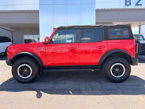 Certified 2022 Ford Bronco Outer Banks w/ Sasquatch Package AWD/4WD image 2