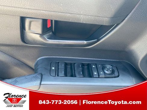 Used 2024 Toyota Tacoma SR5 AWD/4WD image 22