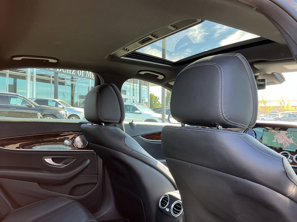 Used 2017 Mercedes-Benz E 300 4MATIC image 26