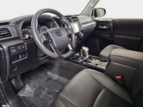 Used 2024 Toyota 4Runner TRD Off-Road Premium w/ Moonroof Package AWD/4WD image 18