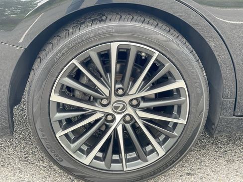 Used 2024 Lexus ES 300h w/ Premium Package FWD image 16