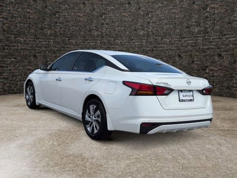 Used 2023 Nissan Altima 2.5 S image 5