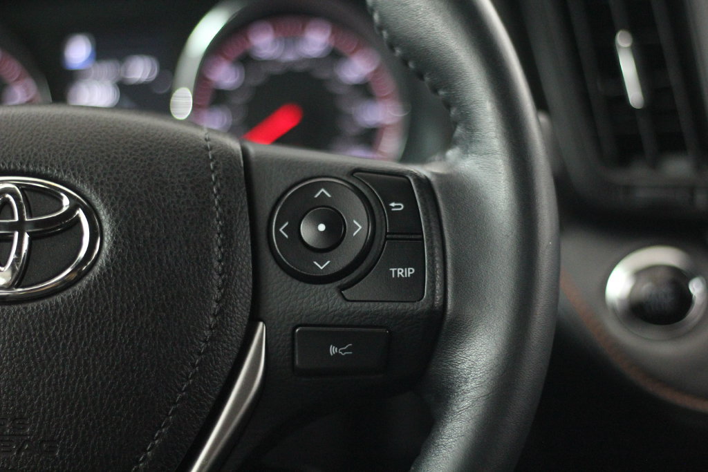 Used 2017 Toyota RAV4 SE AWD/4WD image 13