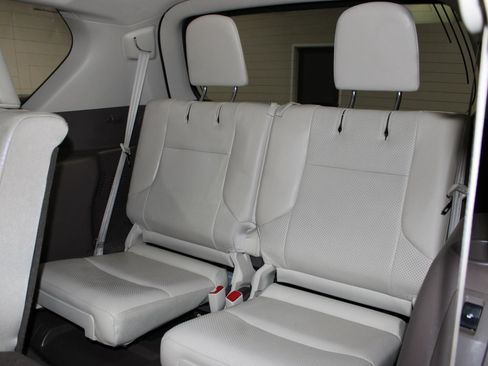 Used 2011 Lexus GX 460 w/ Comfort Plus Pkg AWD/4WD image 32