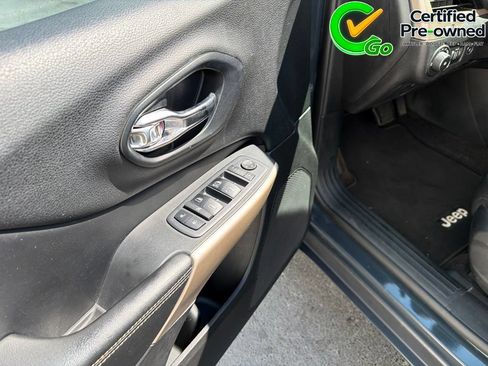 Certified 2018 Jeep Cherokee Limited FWD image 41