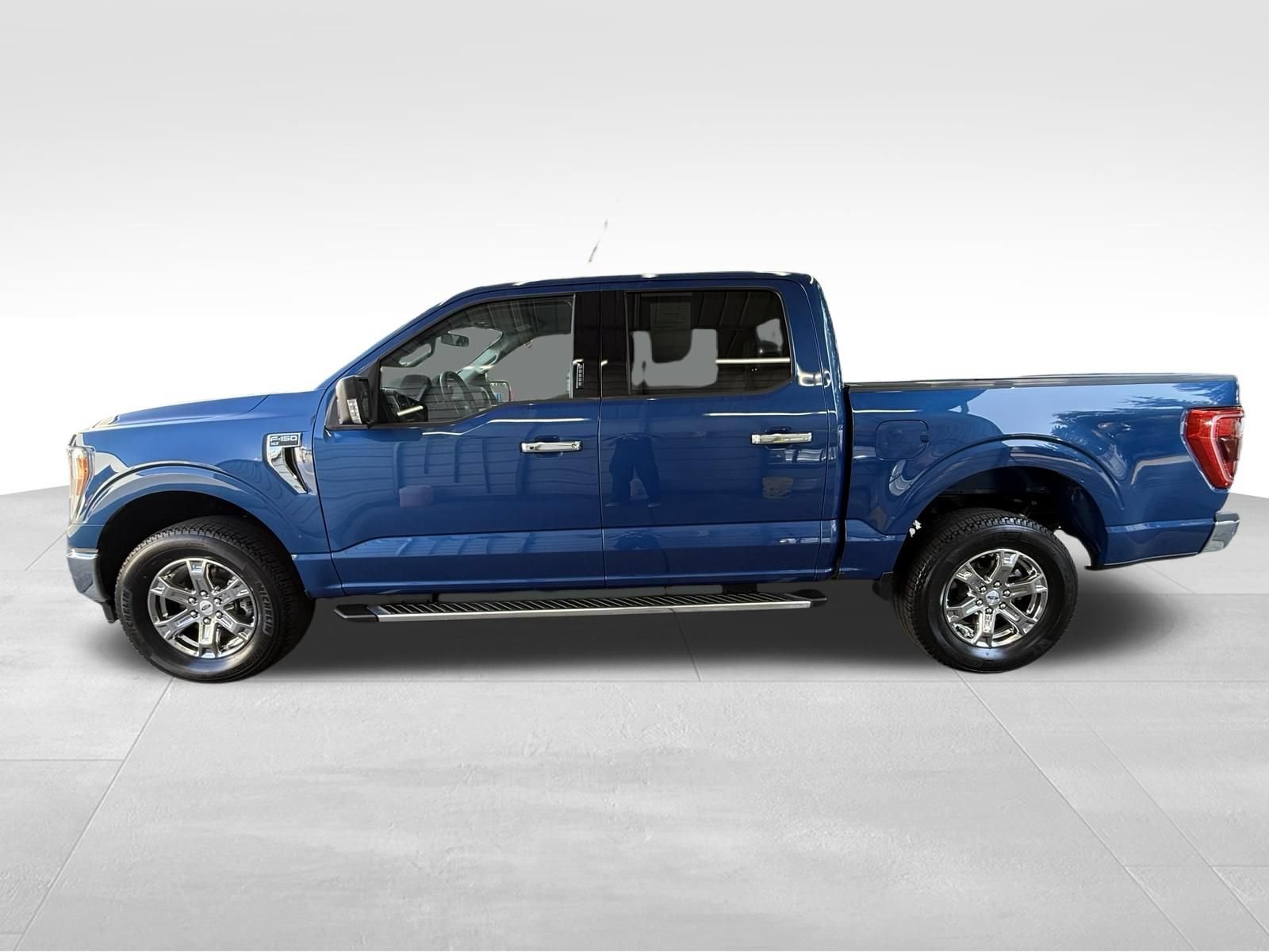 Used 2023 Ford F150 XLT w/ Equipment Group 302A High AWD/4WD image 9