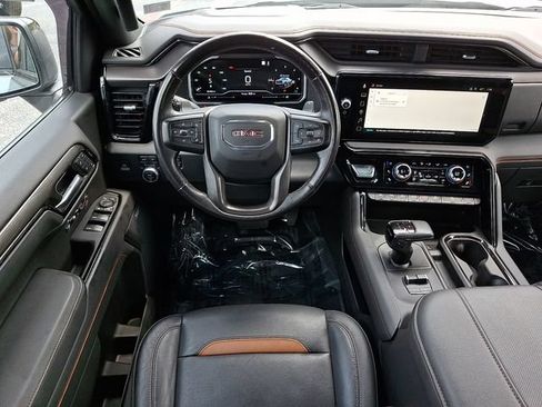 Certified 2023 GMC Sierra 1500 AT4 w/ Technology Package AWD/4WD image 10