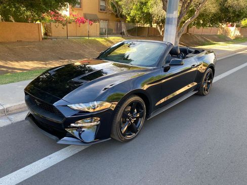 Used 2021 Ford Mustang Premium w/ Carbon Sport Interior Package image 65