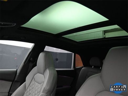 Used 2024 Audi SQ8 Prestige w/ Prestige Package image 10