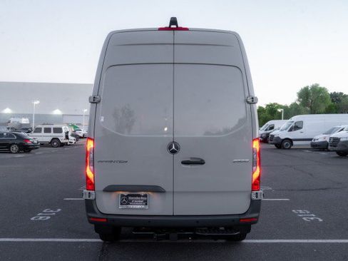 Used 2026 Mercedes-Benz Sprinter 2500 image 7