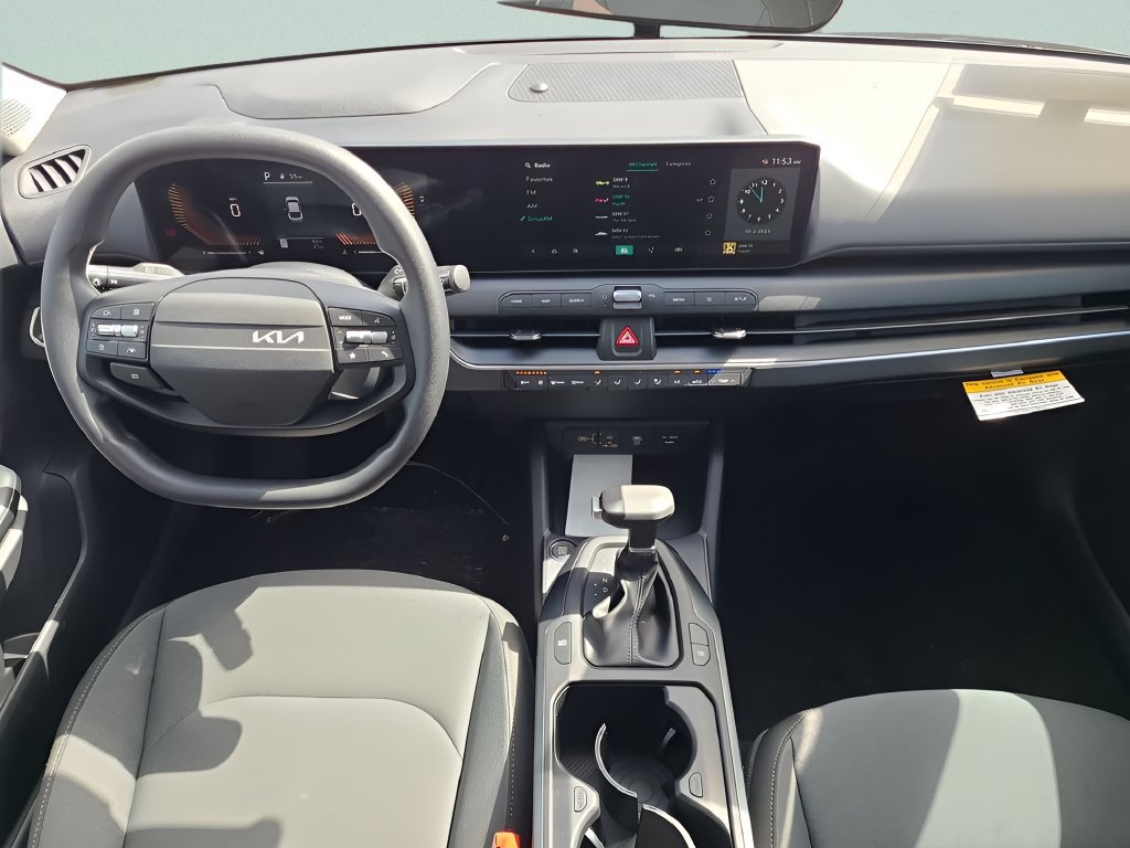 Used 2025 Kia K4 FWD image 15