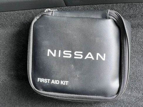 Used 2025 Nissan Rogue SL w/ Tech Package AWD/4WD image 10