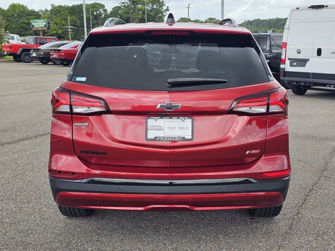 Used 2024 Chevrolet Equinox RS w/ LPO, Floor Liner Package FWD image 10
