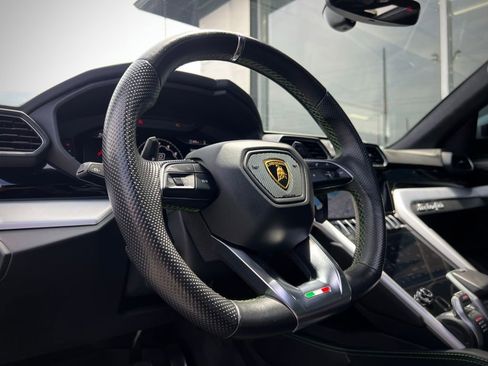 Used 2022 Lamborghini Urus image 86