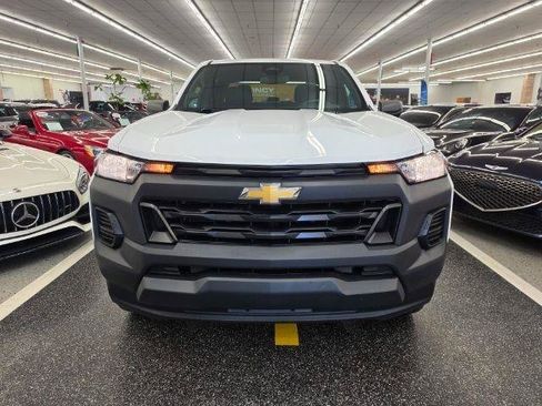 Used 2023 Chevrolet Colorado W/T RWD image 3