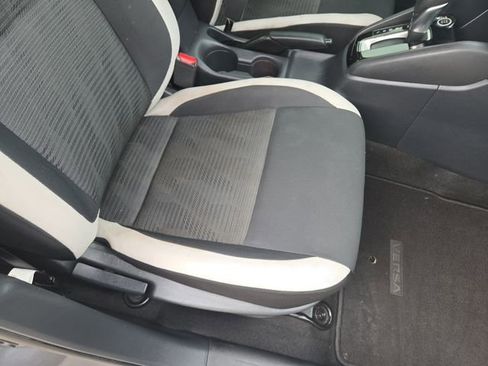 Used 2020 Nissan Versa SV w/ Trunk Package image 27