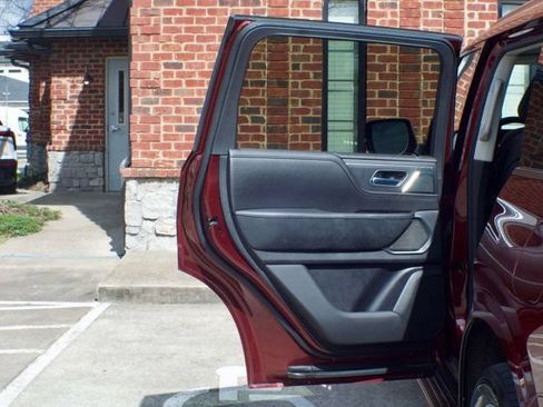 Used 2025 INFINITI QX80 Sensory AWD/4WD image 50