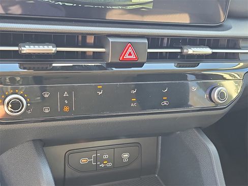 New 2026 Kia Sportage LX image 25