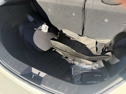 Used 2024 Nissan Leaf SV Plus image 31