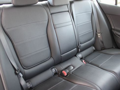 Used 2023 Mercedes-Benz C 300 Sedan image 20