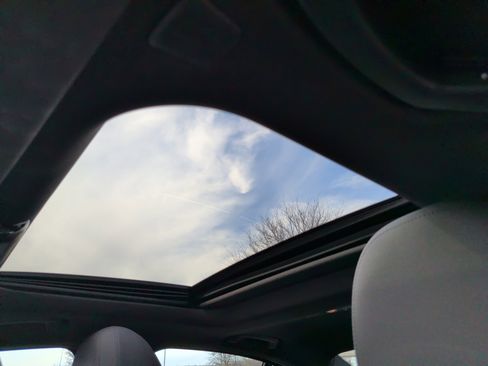 Used 2020 BMW 330i 330i w/ Convenience Package image 31