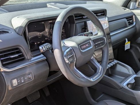 New 2025 GMC Terrain Elevation w/ Elevation Premium Package image 3