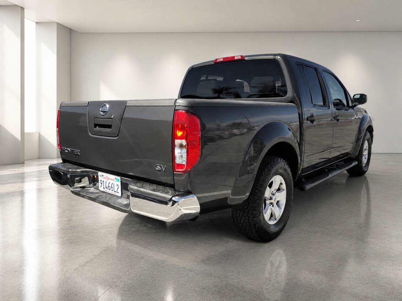 Used 2011 Nissan Frontier SV RWD image 6