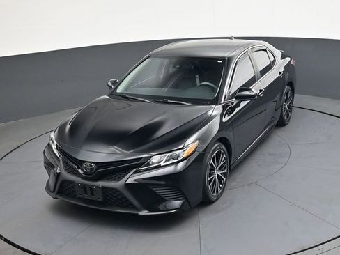 Used 2020 Toyota Camry SE image 27
