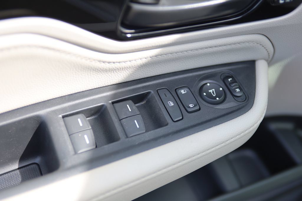 New 2027 Honda Odyssey Touring image 11