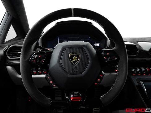 Used 2023 Lamborghini Huracan Tecnica image 31