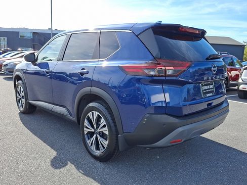 Certified 2023 Nissan Rogue SV image 5
