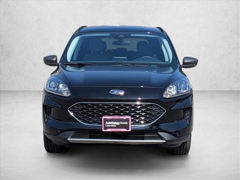 Used 2022 Ford Escape SE w/ Cold Weather Package AWD/4WD image 2