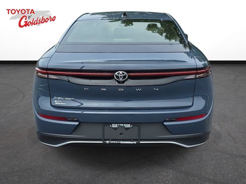 Used 2026 Toyota Crown AWD/4WD image 6