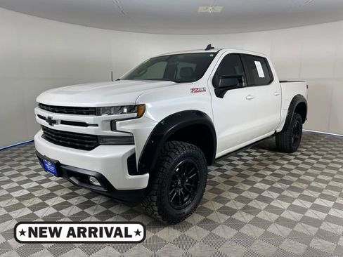 Used 2019 Chevrolet Silverado 1500 RST AWD/4WD image 1