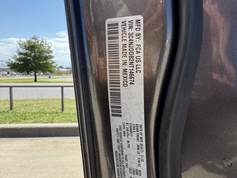 Used 2022 Jeep Compass Trailhawk image 38