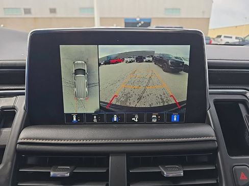 Used 2024 GMC Yukon XL AT4 w/ AT4 Premium Plus Package AWD/4WD image 34