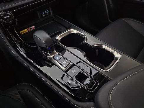 Used 2025 Lexus NX 250 FWD w/ Accessory Package (K3) image 24