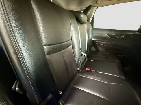 Used 2018 Nissan Rogue SL AWD/4WD image 25