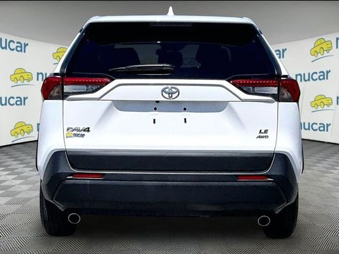 Used 2025 Toyota RAV4 LE AWD/4WD image 5