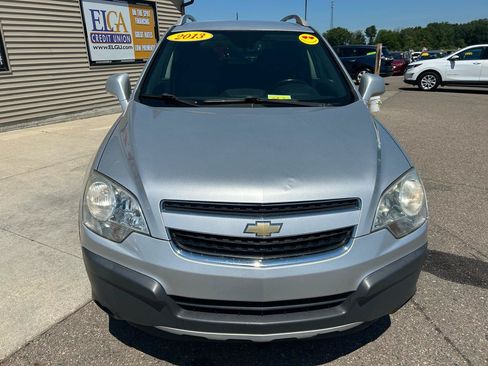 Used 2013 Chevrolet Captiva Sport LS FWD image 2